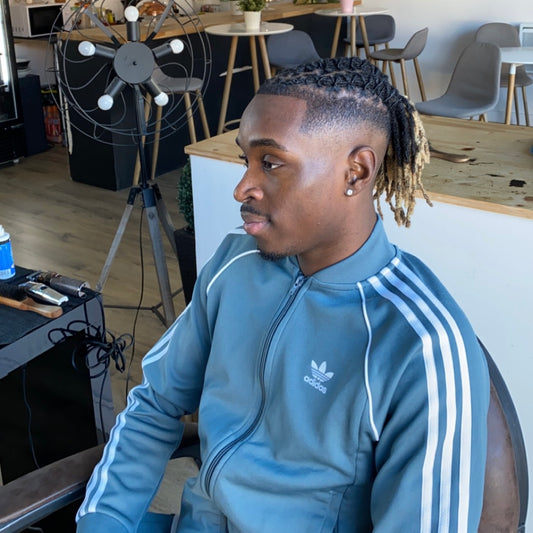 Tresses ou vanilles de locks (sans la coupe) (Shampoing et Soin Inclus)