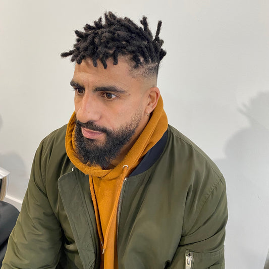 Reprise à la racine + Coupe (Shampoing et Soin Inclus)